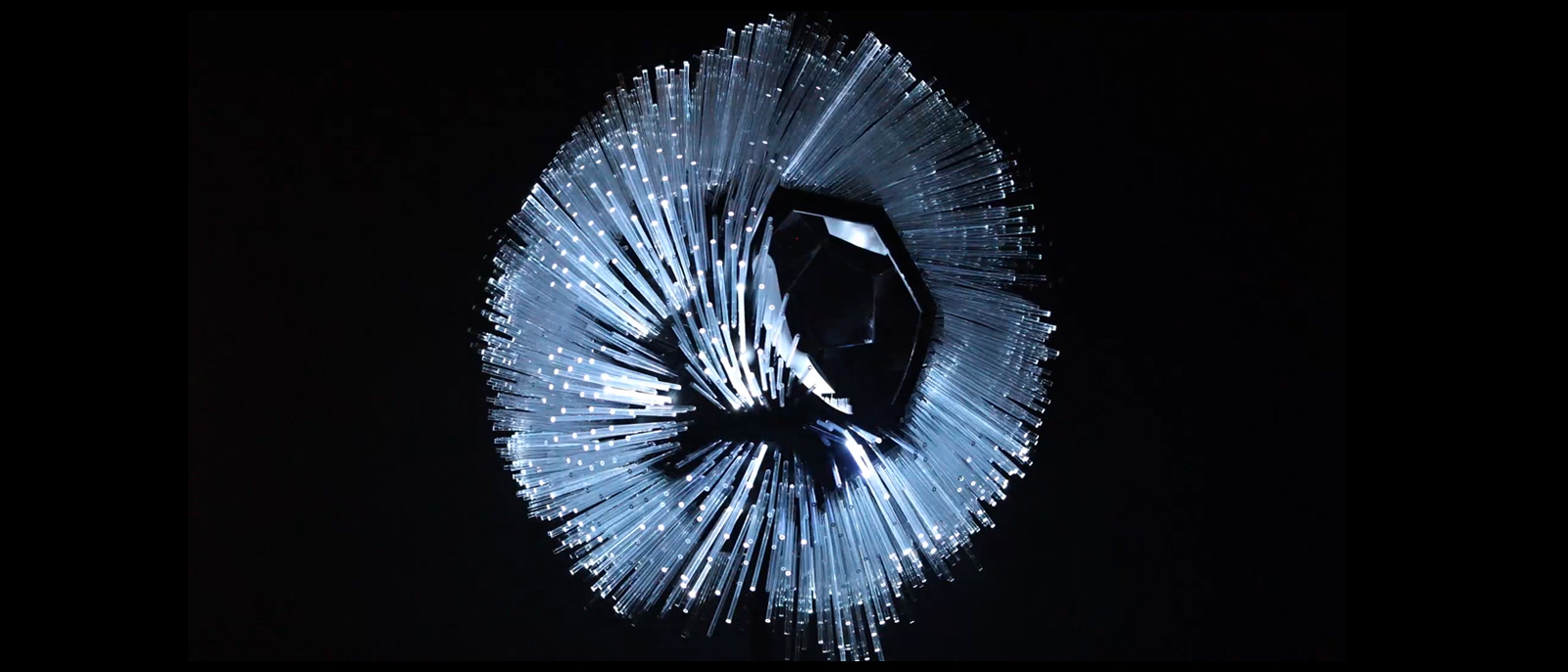 分享|看你“脸色”行事的互动装置