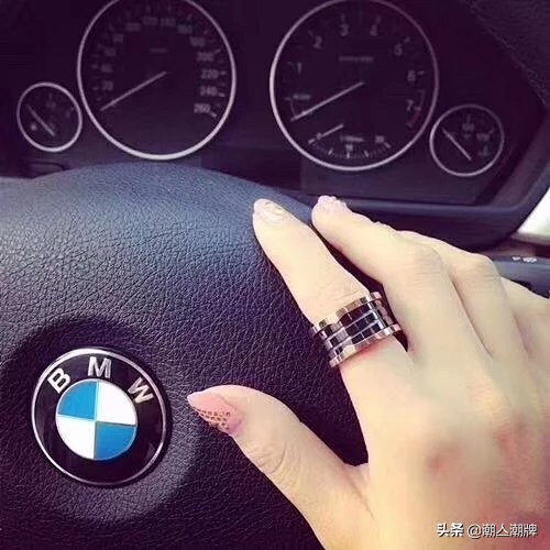 《极光之恋》关晓彤同款Bvlgari宝格丽小红人陶瓷宽版戒指