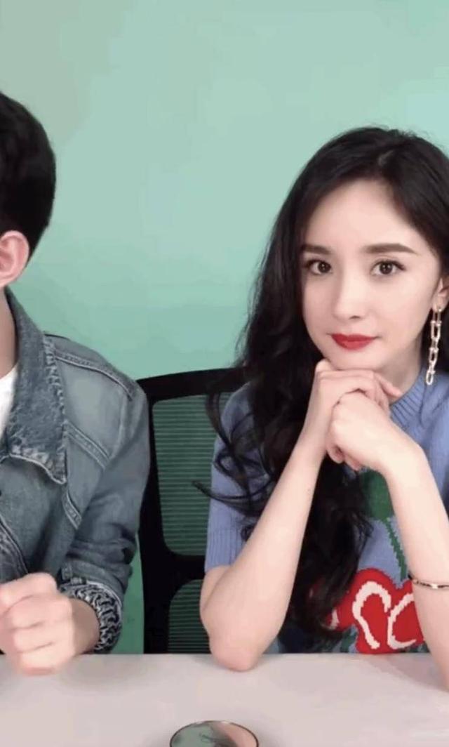 杨幂李佳琦新消息,杨幂现身李佳琦直播间首秀