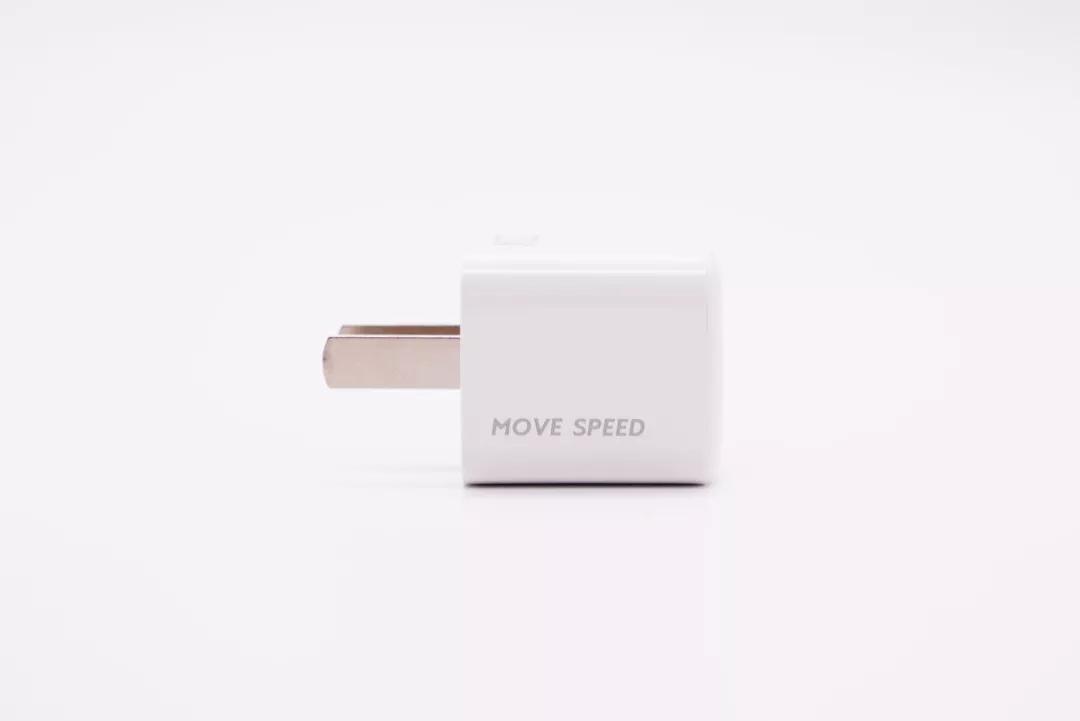 iphone13到底该不该买原装充电器,iphone13有没有充电器