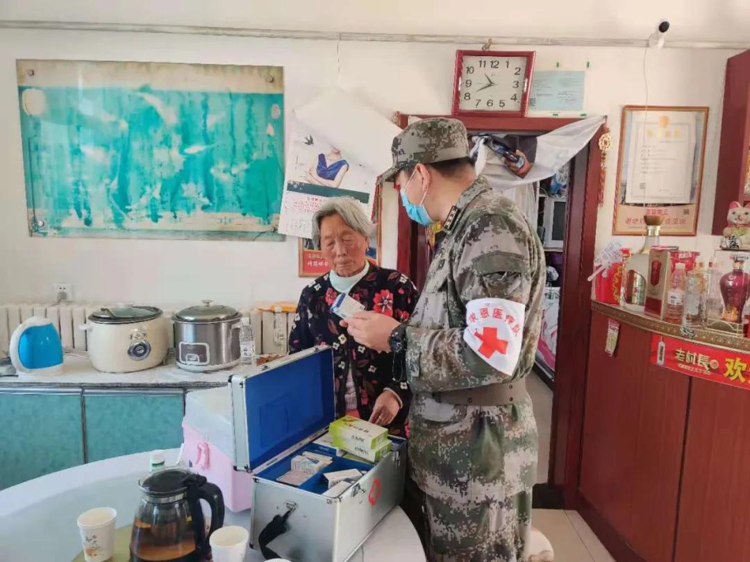 这个外国人,凭什么感动中国?踏上他走过的路就明白了