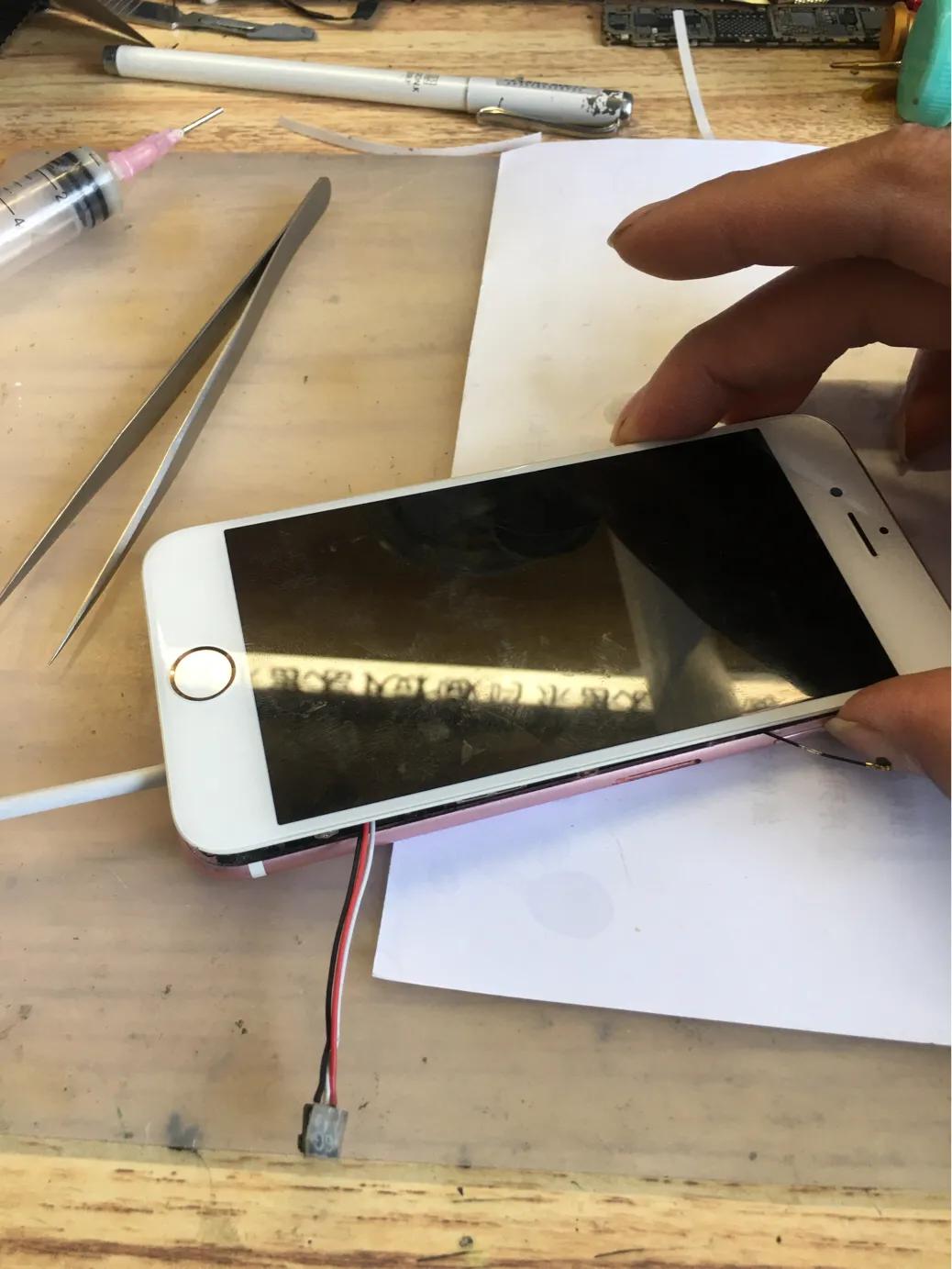 6s重摔不开机,6s进水不开机反复跳