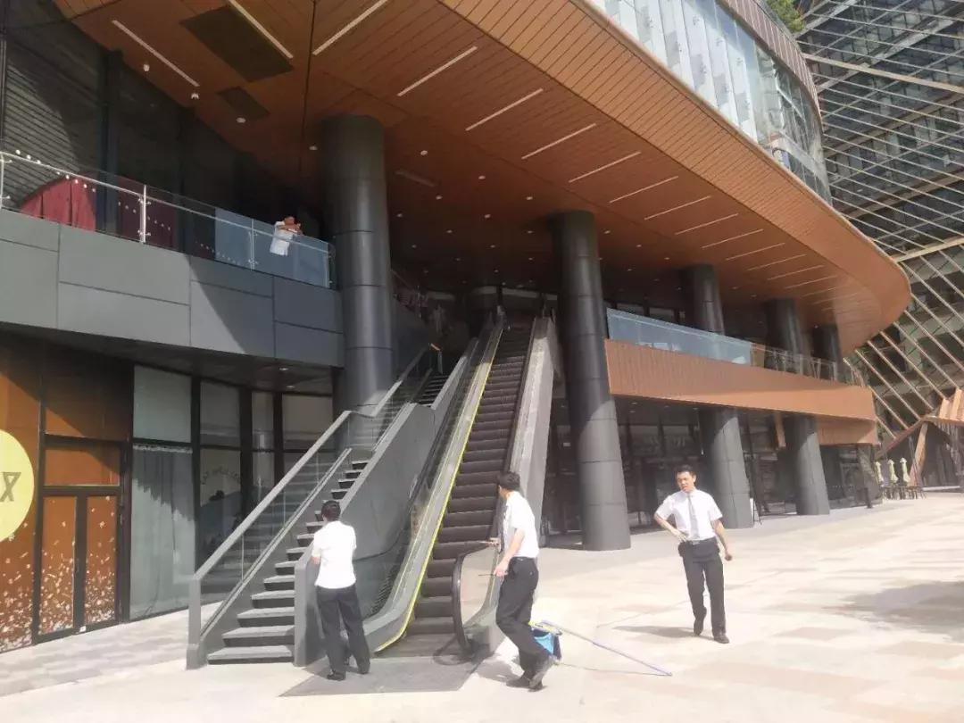 言几又书店西安迈科店,言几又迈科中心旗舰店