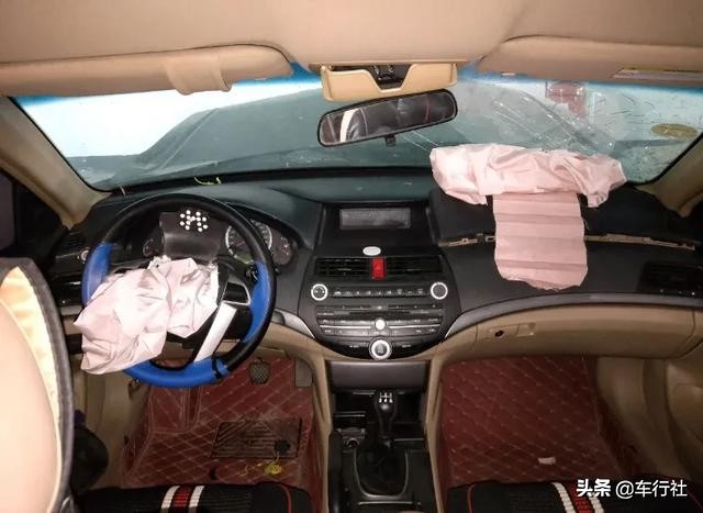 雅阁爆前气囊,本田雅阁七代主安全气囊怎么拆