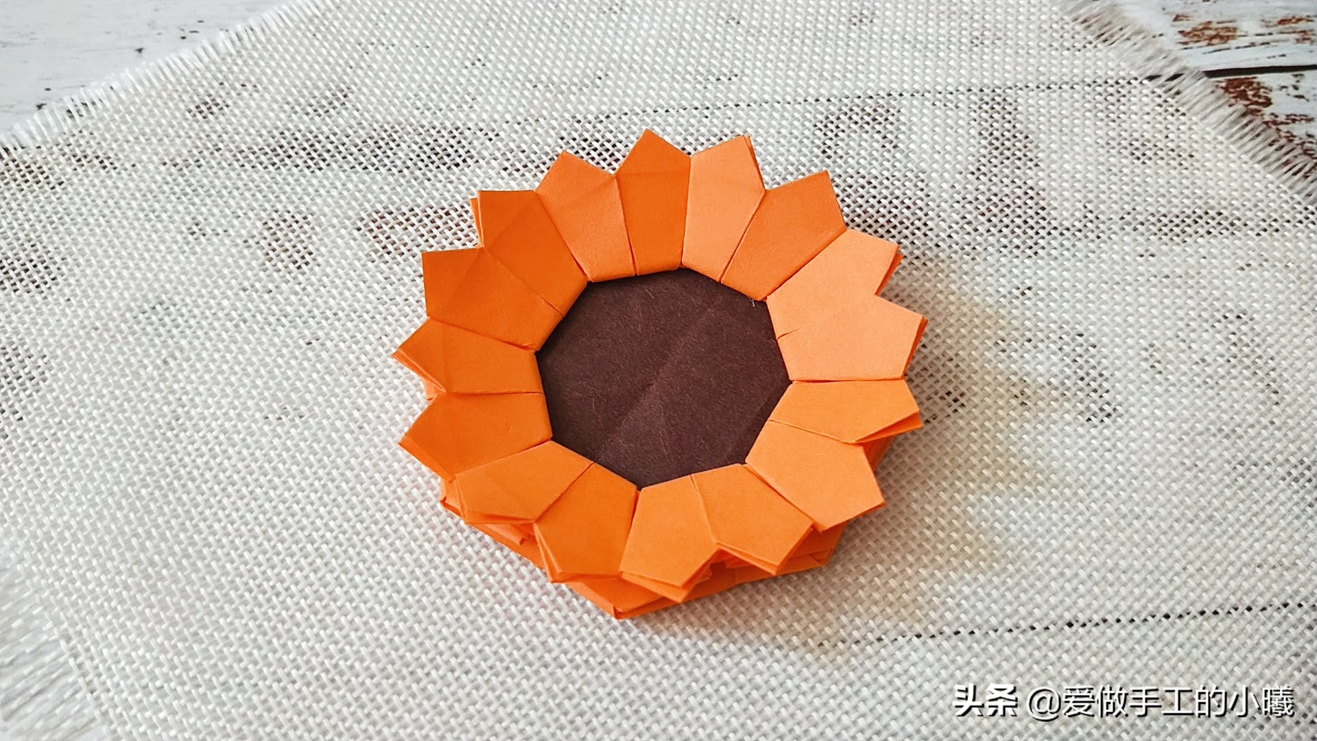 向日葵手工折纸手抄报立体,可以套在手上的向日葵折纸