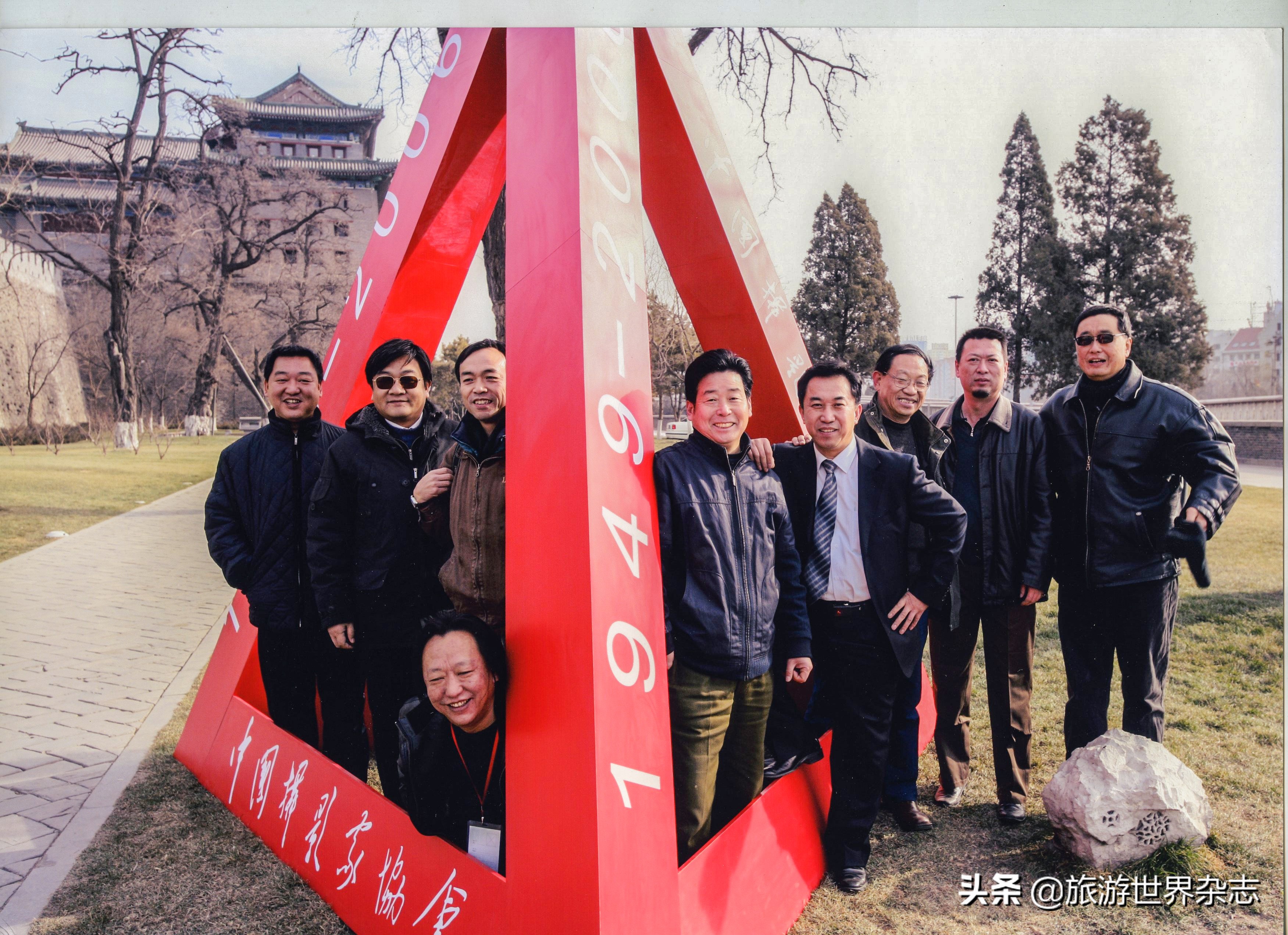 摄影家曾毅个人资料及简介,曾毅访问中国摄影师