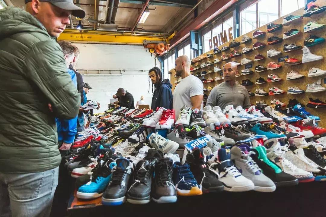 为了买鞋努力搬砖,为了买鞋省钱