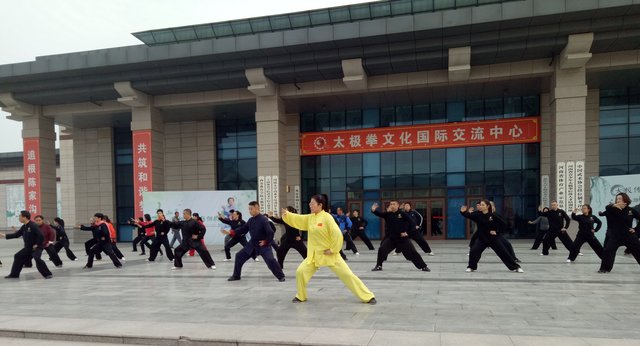从零开始学24式太极拳,从零开始学太极站桩