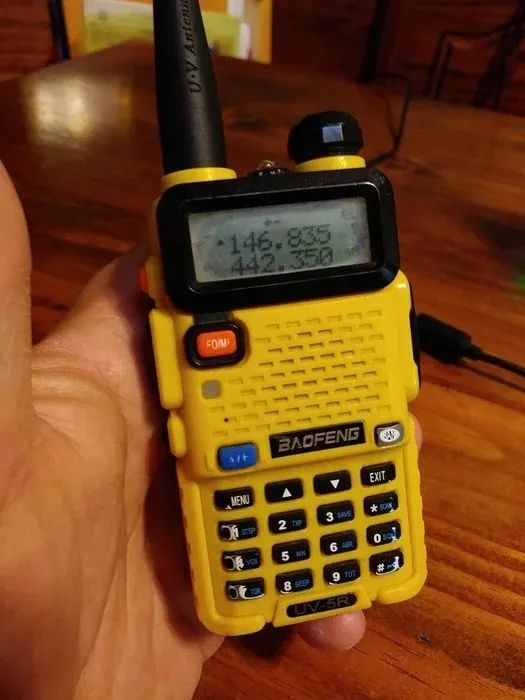 宝峰uv5r对讲机怎么打开收音机,宝峰uv5r对讲机故障