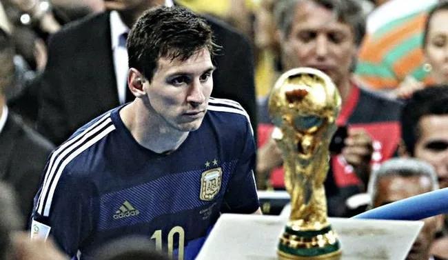 为什么足球只有两个王，娱乐圈到处影帝影后？