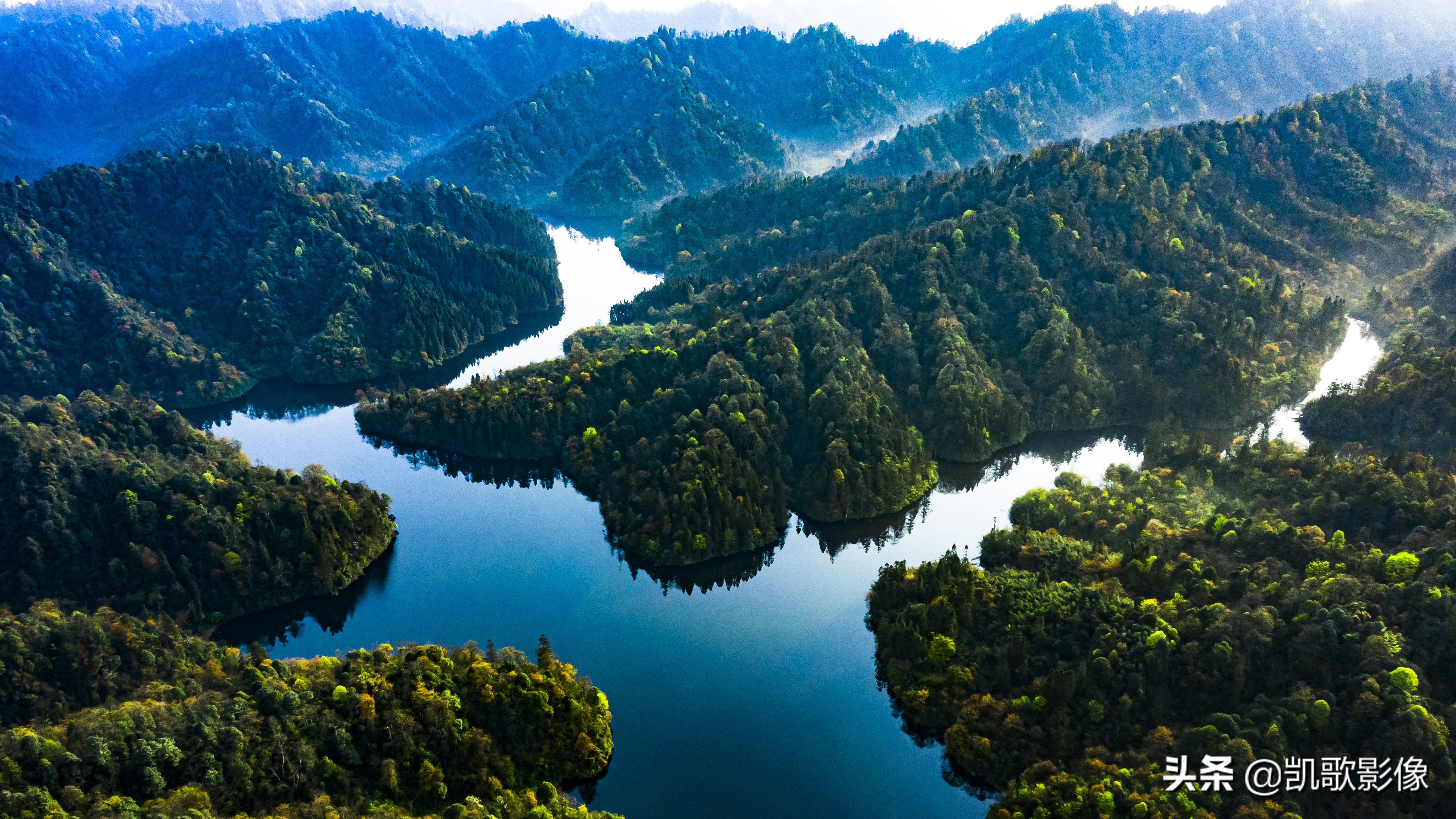 铜锣坝国家森林公园瀑布,西部大峡谷景区风景