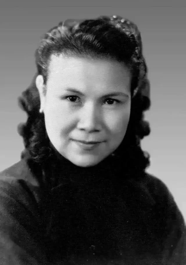 赵丹与叶露茜的儿女现在都在哪里,赵丹与叶露茜的坎坷人生视频