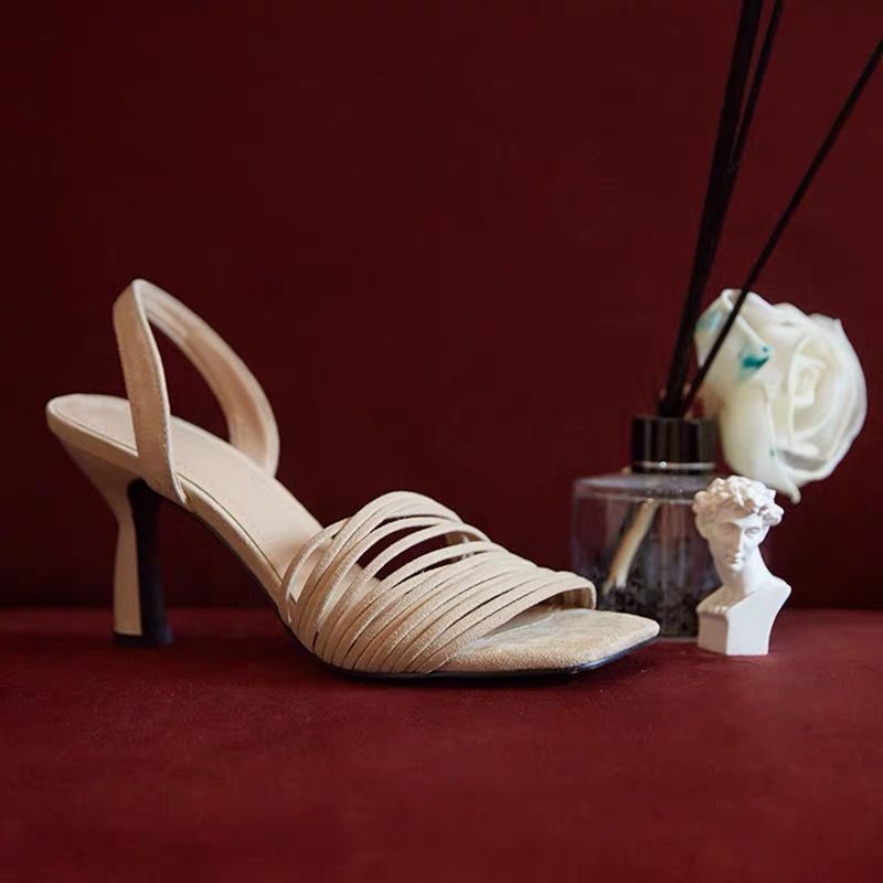 颜值高又好穿的鞋子推荐,春夏值得入手的10款鞋子