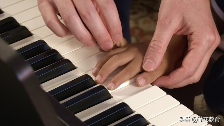 ”菲花聊天室“——钢琴家冯页：正确陪练的基本标准