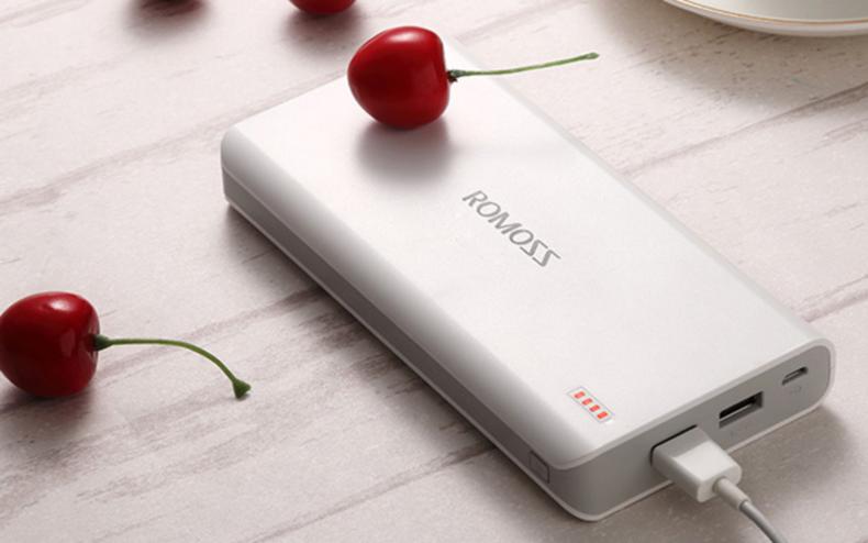 旅行神器充电宝,居家旅行必备充电神器