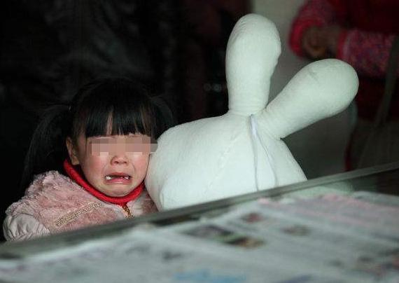 “妈妈，同桌总是摸我”，妈妈的做法，挽救了女儿的一生