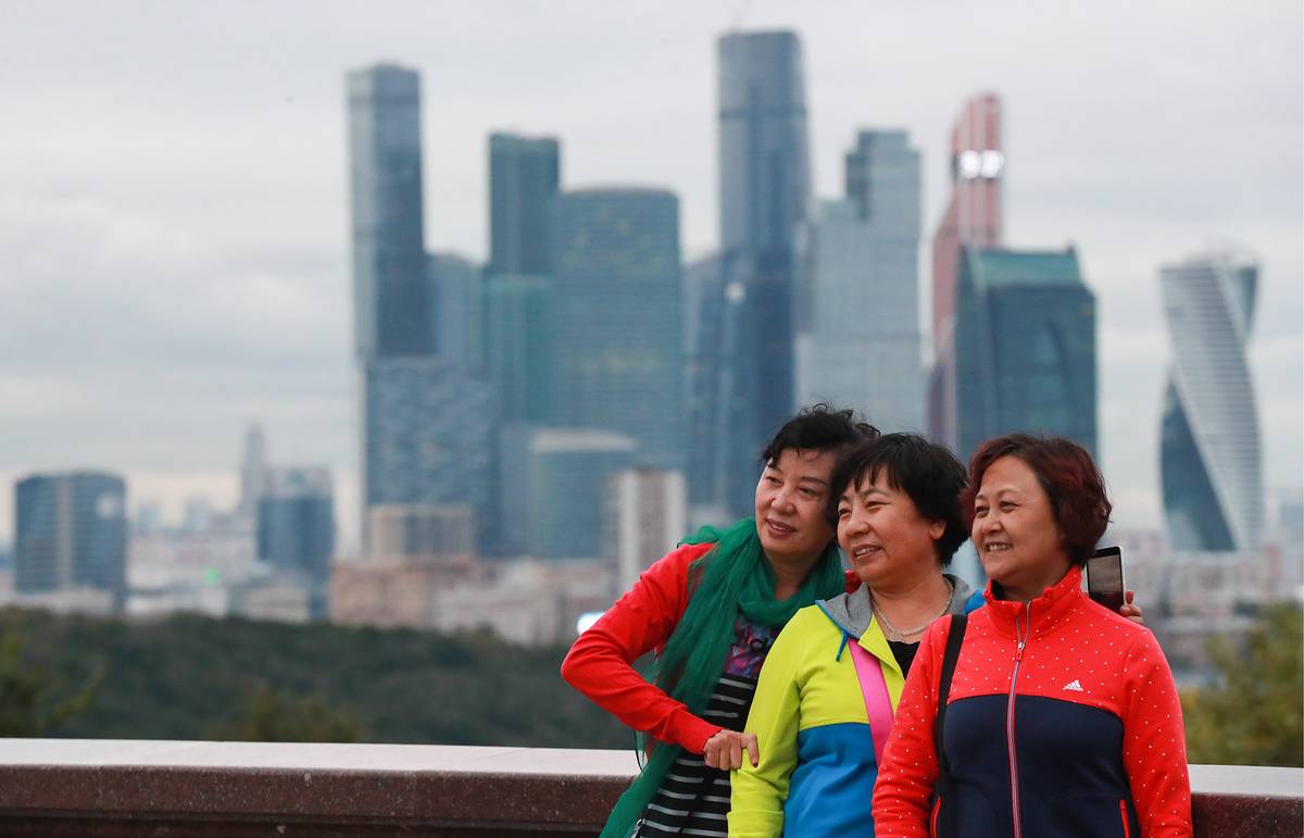 投机商如何在俄罗斯旅游赚钱：麻将旅行