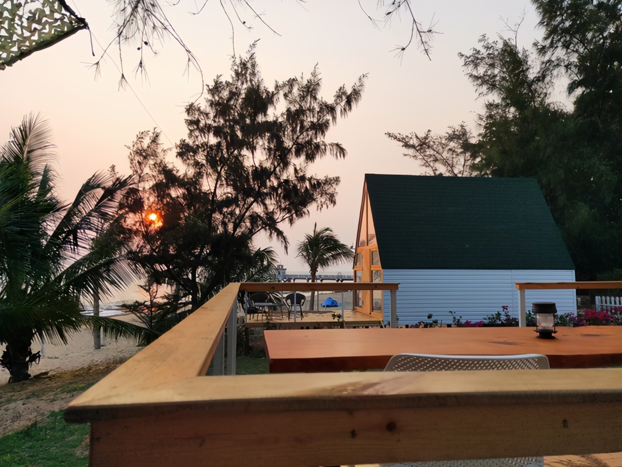 还未建成，就被无数游客预订，这栋木屋究竟有哪些好？