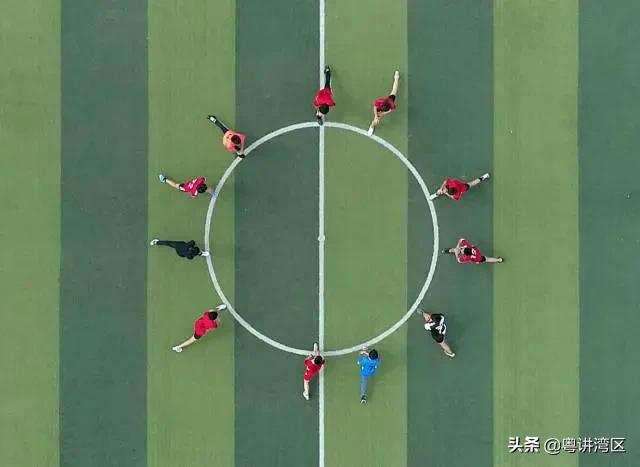 危楼变图书馆，打造足球特色小镇！韶关南雄这条村用教育扶贫