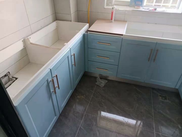 淡雅的橱柜,清新不锈钢橱柜