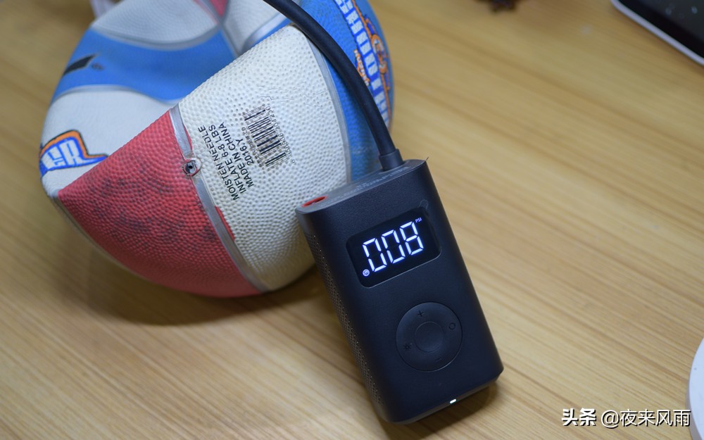 小米电动汽车充气神器,小米充气宝适用所有电动车吗