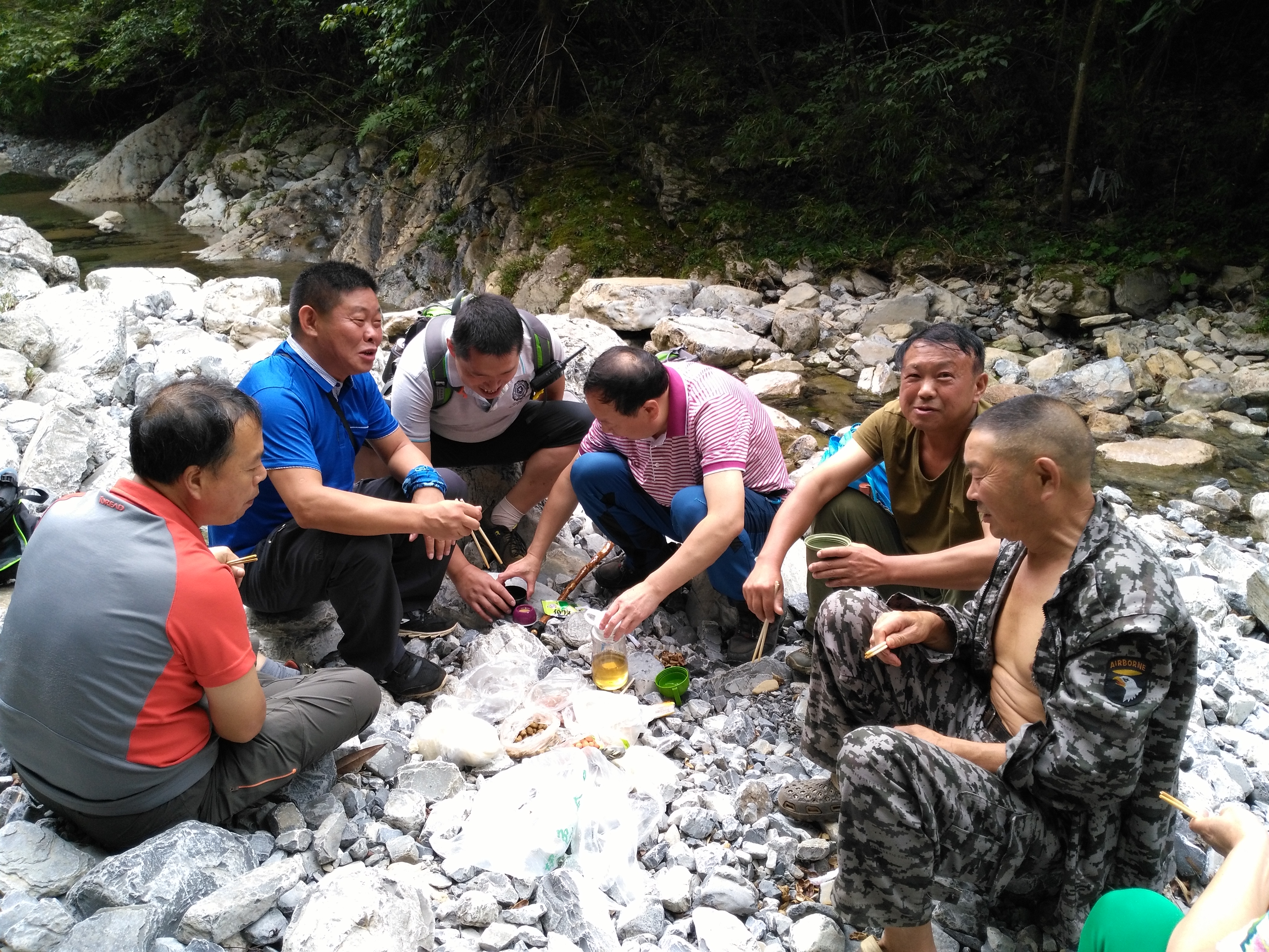 西漂湾瀑布群,建始西漂湾瀑布群