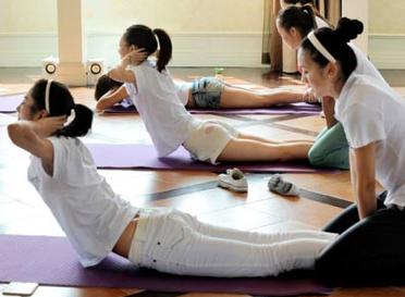 腰椎间盘突出床上锻炼最好方法,颈椎腰椎间盘突出锻炼最好方法