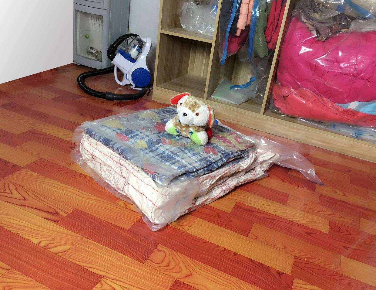 白色衣服发霉怎么洗掉霉斑小妙招,衣服放久了发霉了怎么处理