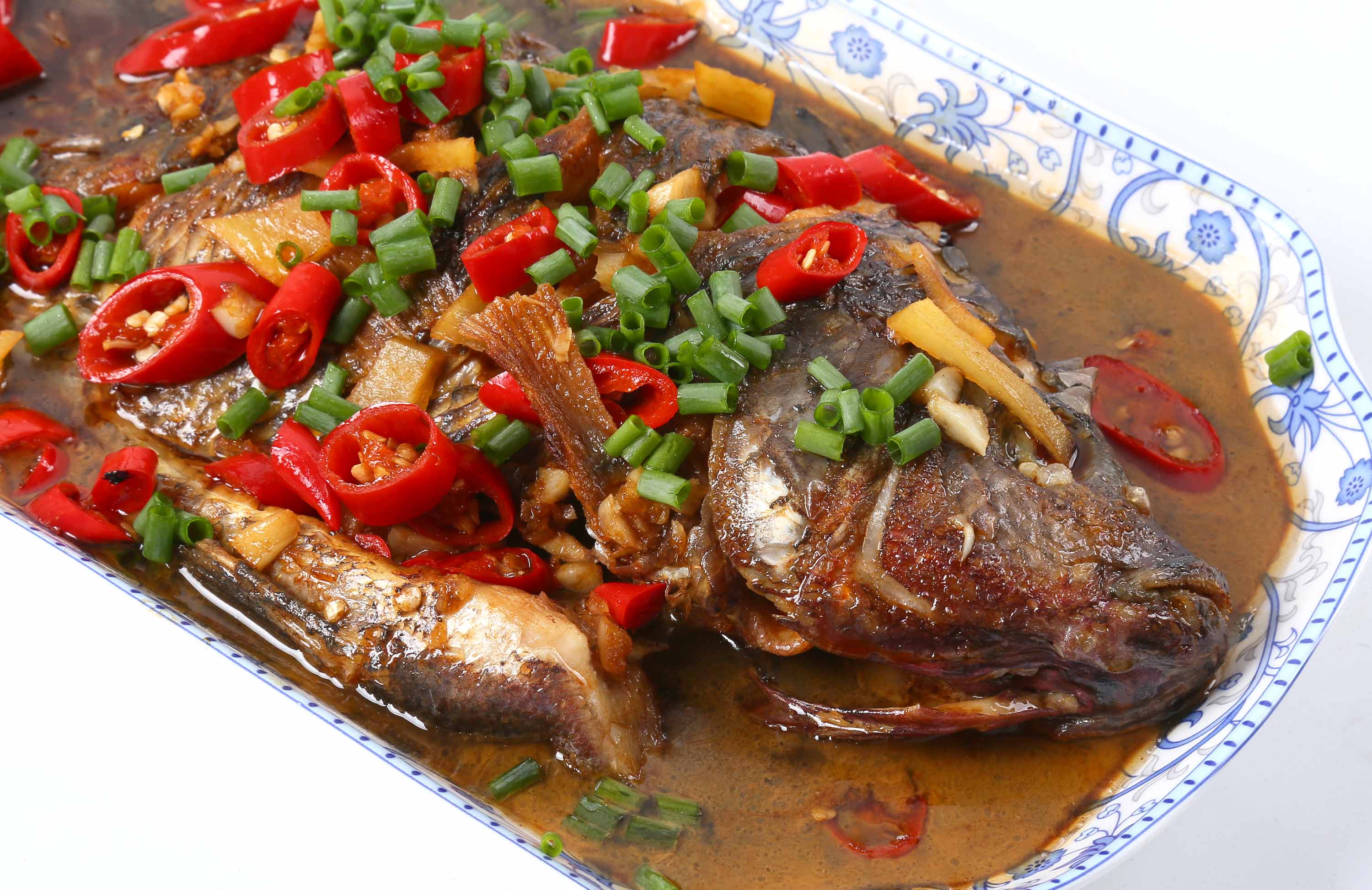 鱼粘锅怎么解决？具体问题具体分析，看这3大做法下的解决方法吧