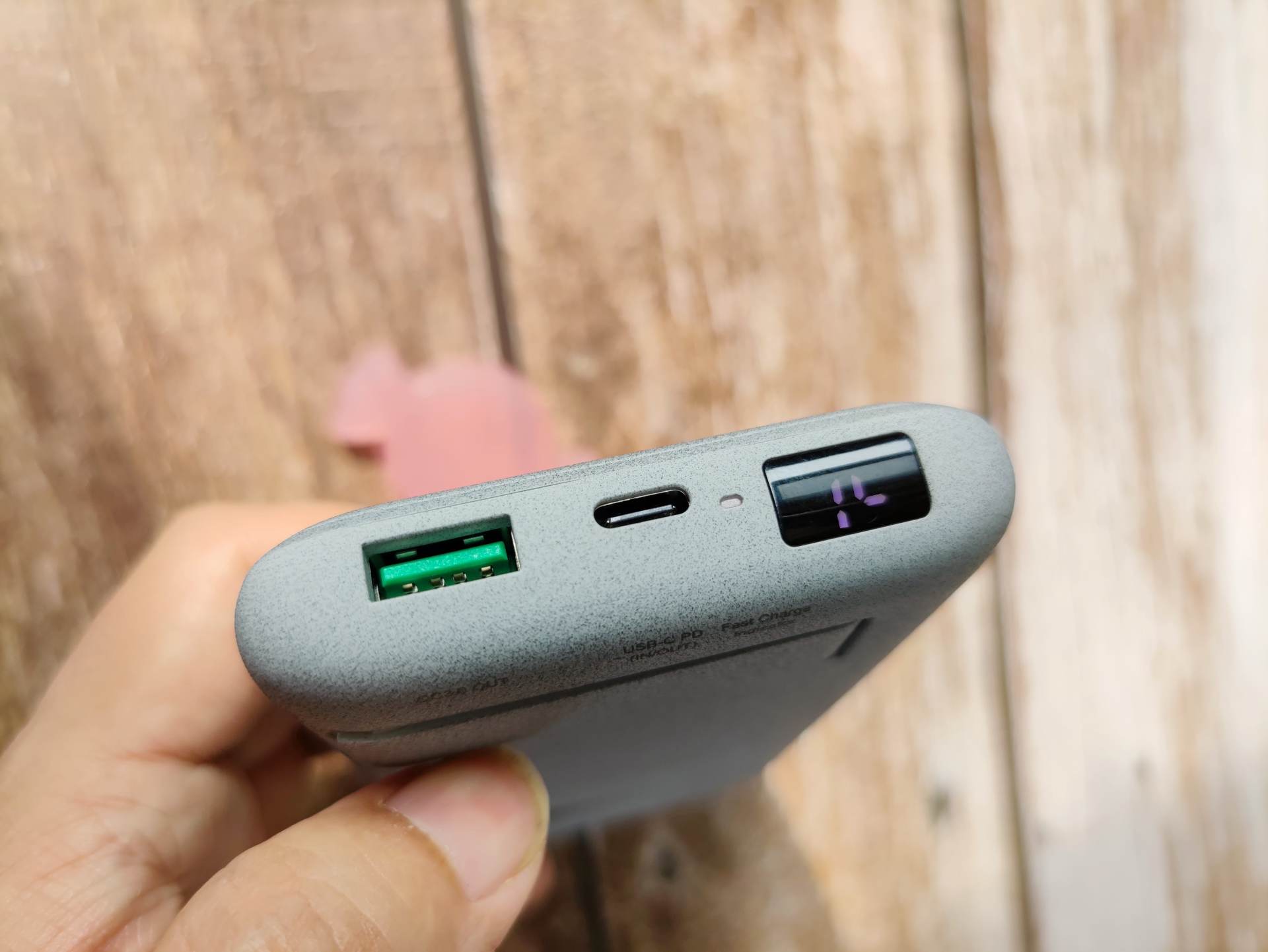 无线充利器南卡power3,南卡充电宝与绿联充电宝对比