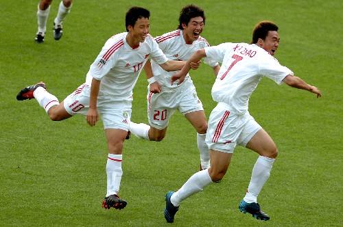 欧洲足球开拓中国市场,20年前的中国足球队闯入世界杯