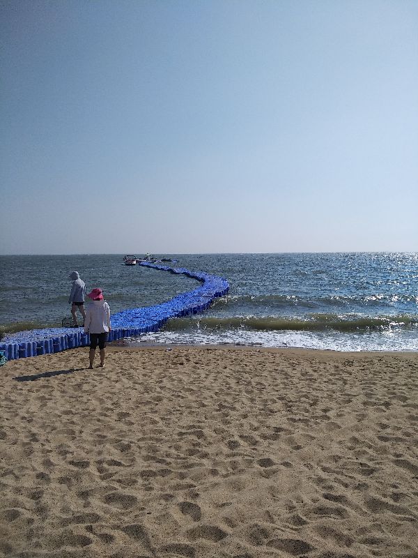 圣托里尼海边,盘锦金帛滩海滨浴场