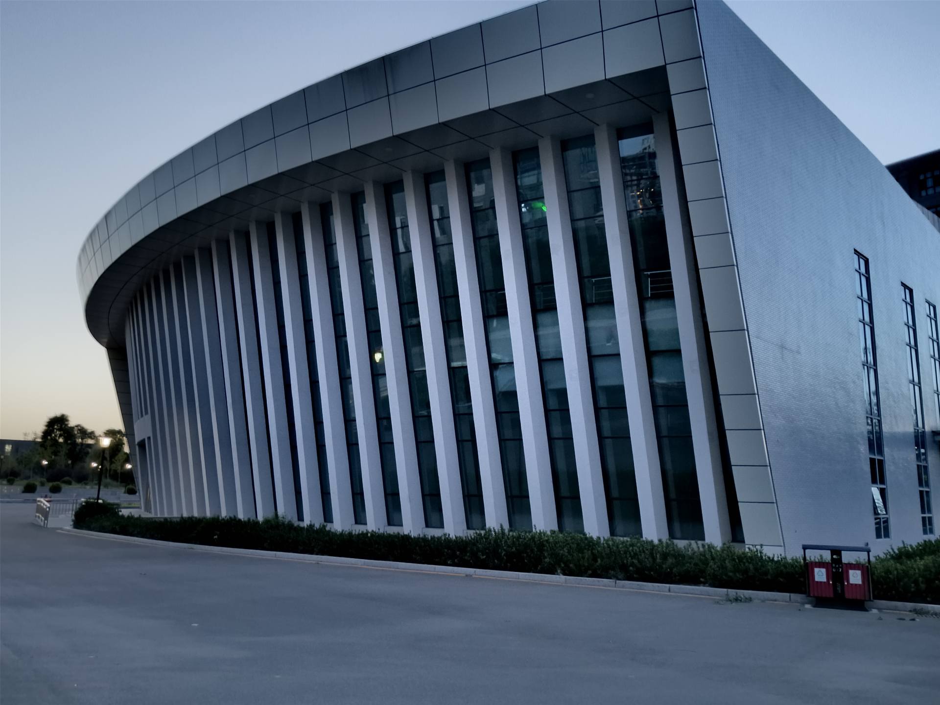 荣耀play5多长,荣耀play5能用多久