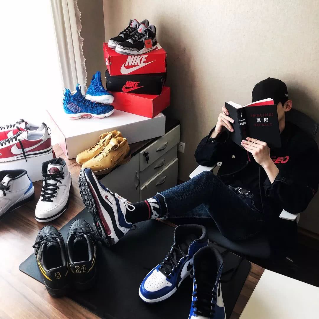 白敬亭上脚安踏跑鞋,安踏氮科技跑鞋白敬亭同款