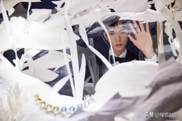 龚俊为什么总唱歌,龚俊采访尴尬现场合集