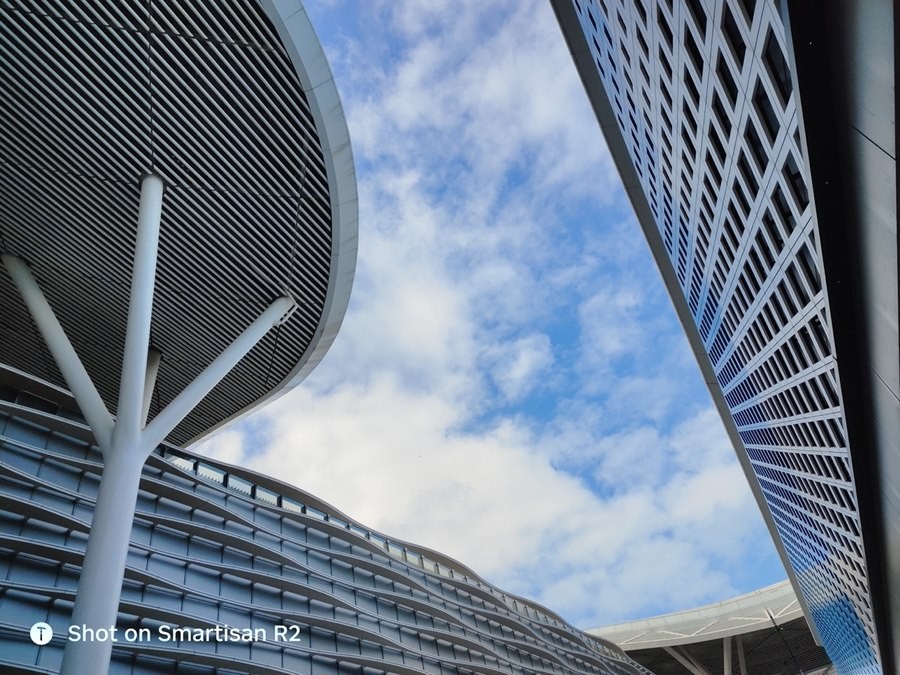 坚果最后一款手机坚果r2,坚果手机r2值得购买