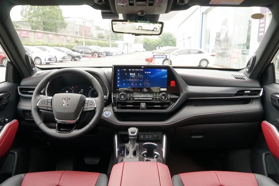 皇冠陆放suv发动机和汉兰达一样么,汉兰达2.5混动评测pk皇冠陆放