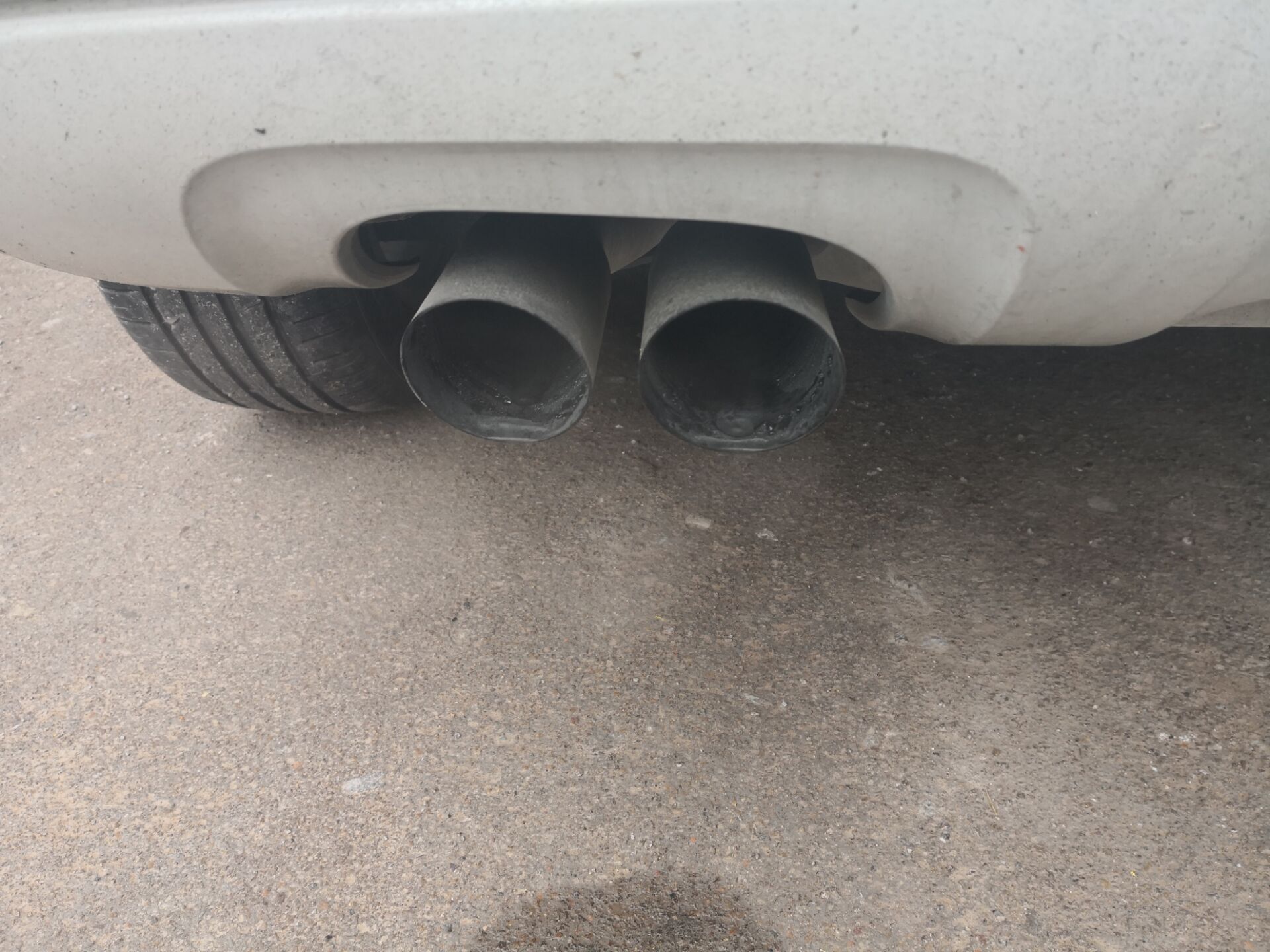 新款奥迪q3烧不烧机油,奥迪q31.4t烧机油吗