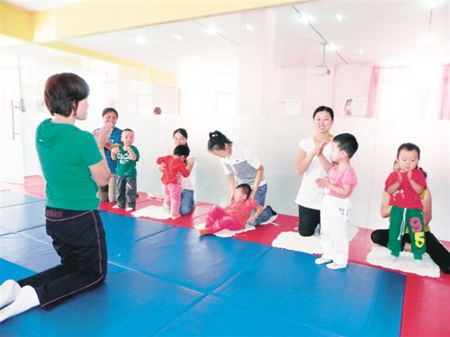 背古诗对孩子的危害,教孩子背唐诗还是宋词好