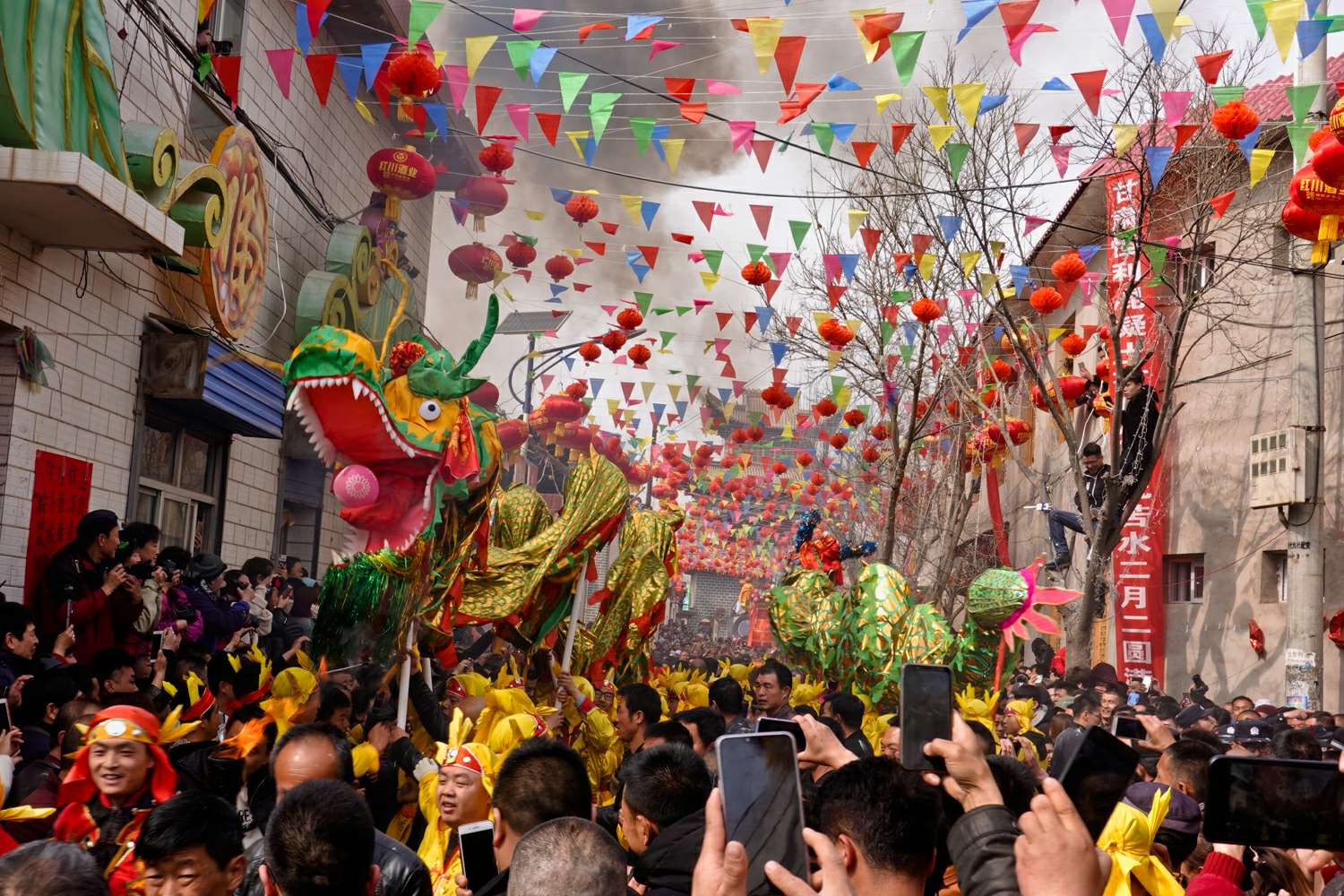 永登苦水苗氏祭祖,祝福郭氏家族繁荣的句子
