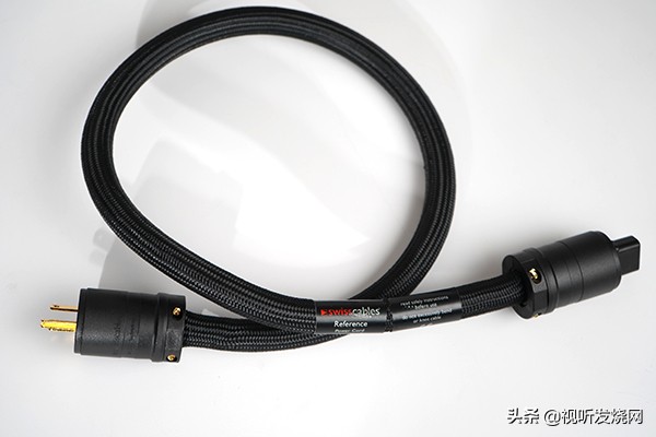 说不出来，优雅又丰富的音乐性：SwisscableReference全套搭