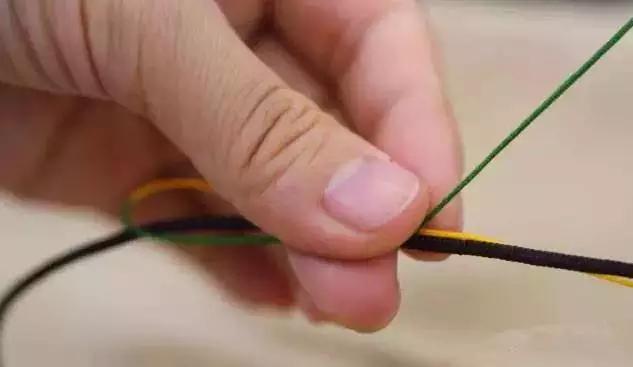 手编绳吊坠怎么打结,四股手编绳打结收尾