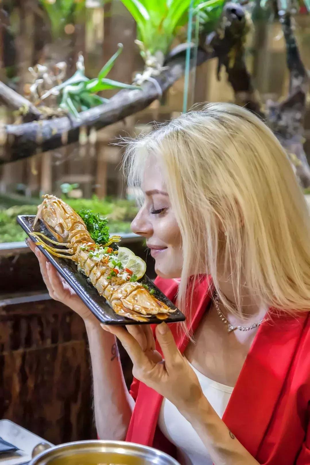 帝王蟹自助在哪里吃比较好,帝王蟹随便吃后续