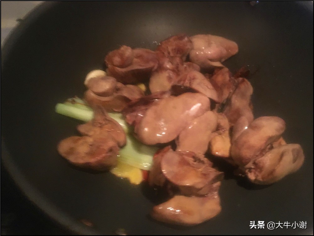 软嫩酱鸡肝,酱鸡肝方法