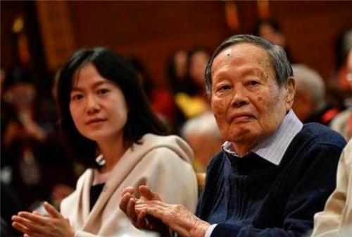 翁帆的父母怎么和杨振宁相处,翁云光和杨振宁孙女现在怎么样了