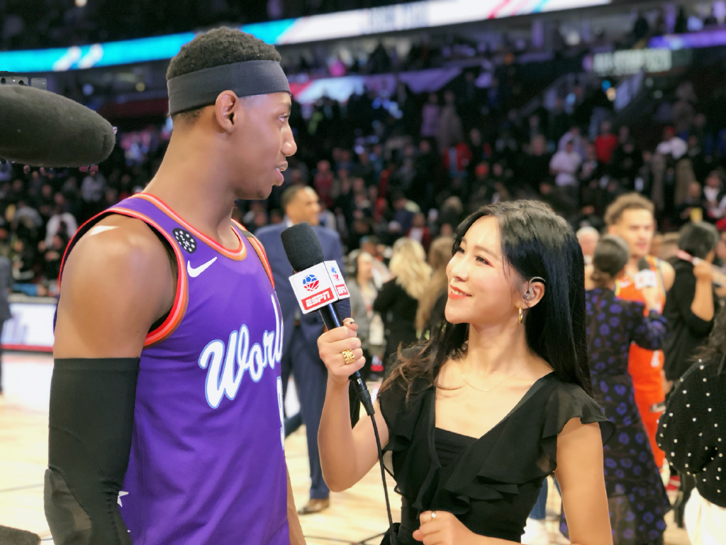 周玲安惊艳写真,周玲安旗袍