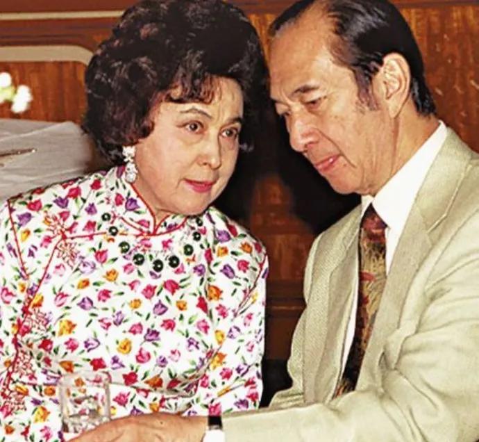 赌王七个美貌的女人,赌王的4位太太中谁最受宠