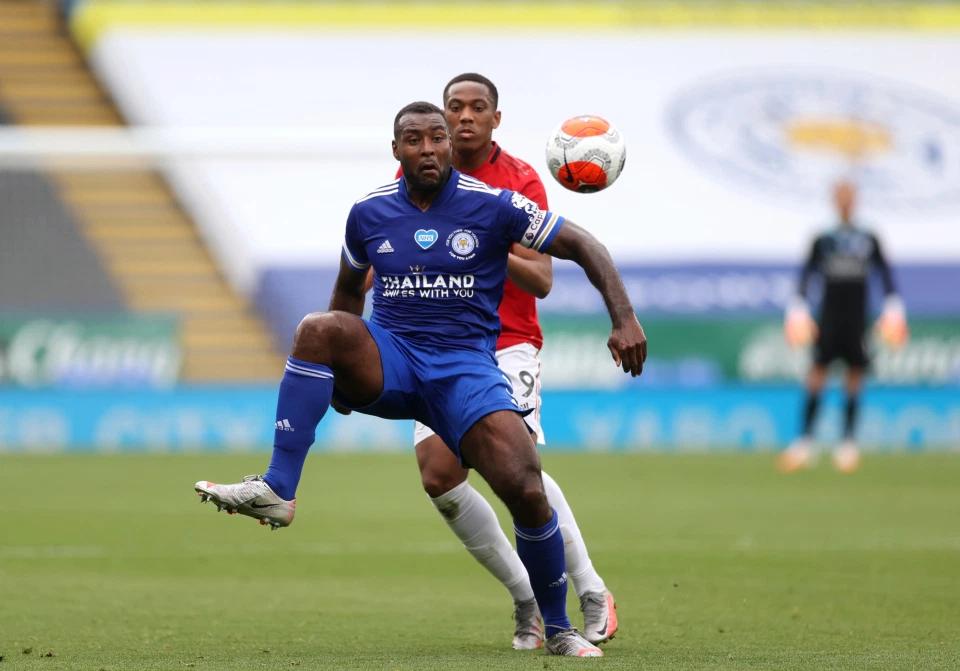 2-0！凌晨1点裁判送曼联进欧冠，英超大黑马变大悲剧