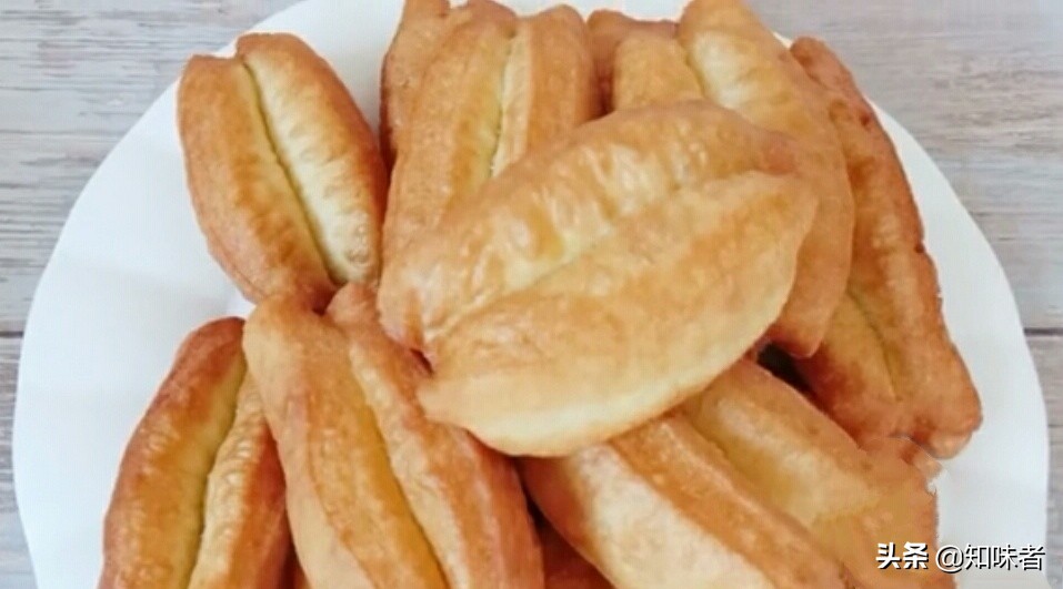 炸油条不用小苏打不用脆皮油条粉,小苏打发面做油条炸油条加糖