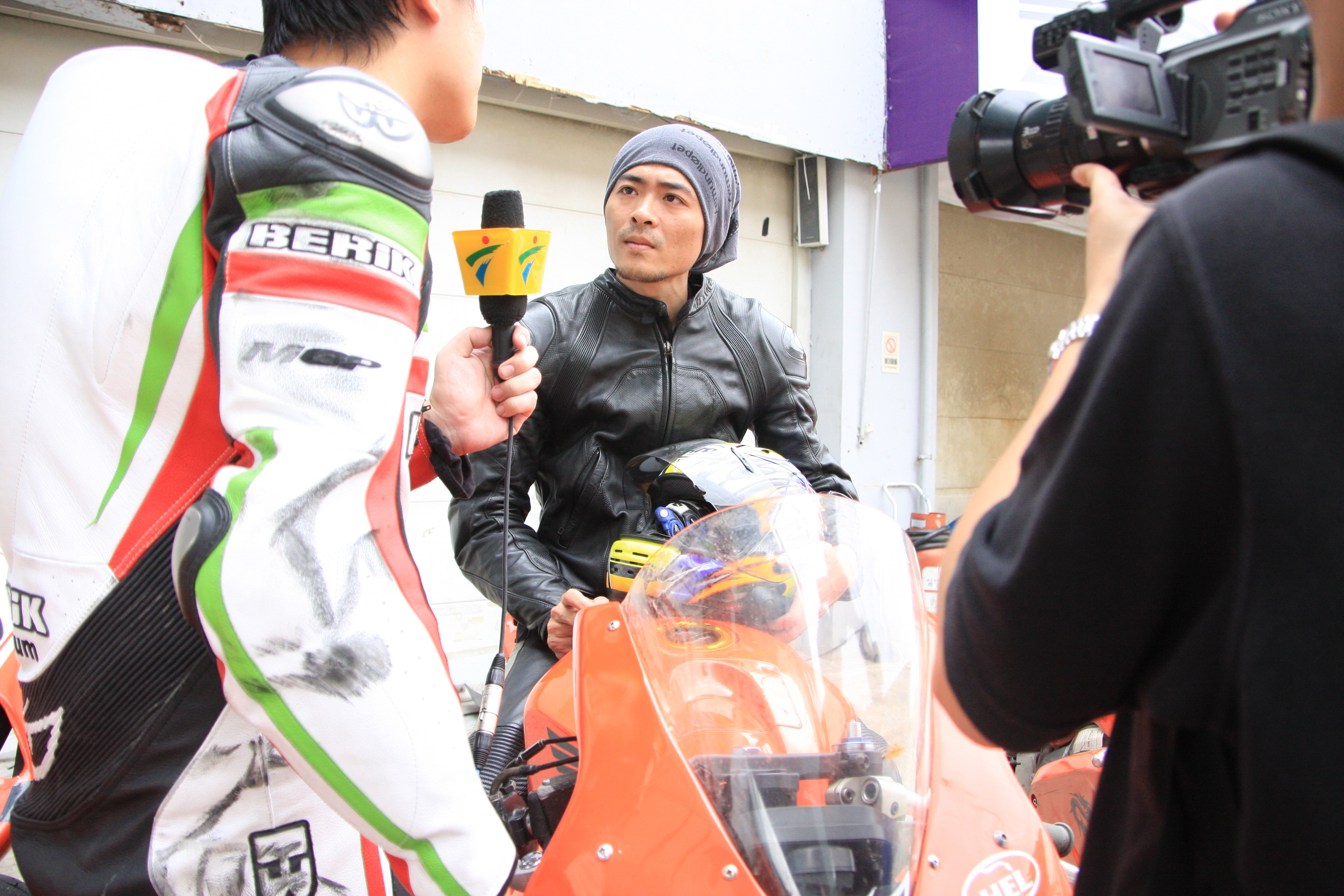 小丙讲电影,小丙谈摩托护杠